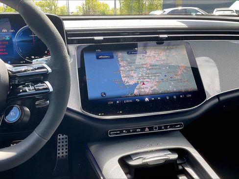 New 2026 Mercedes-Benz E 53 AMG e 4MATIC Sedan image 7
