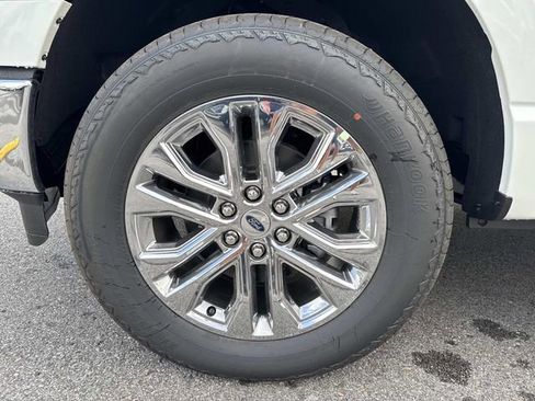 New 2025 Ford F150 Lariat w/ Equipment Group 501A Mid image 9