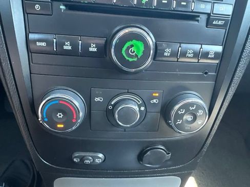 Used 2009 Chevrolet HHR LT FWD image 18