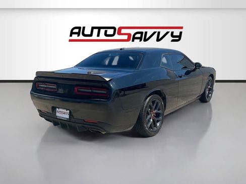 Used 2022 Dodge Challenger R/T w/ Blacktop Package image 7