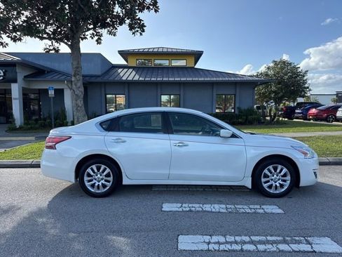 Used 2013 Nissan Altima 2.5 S FWD image 8