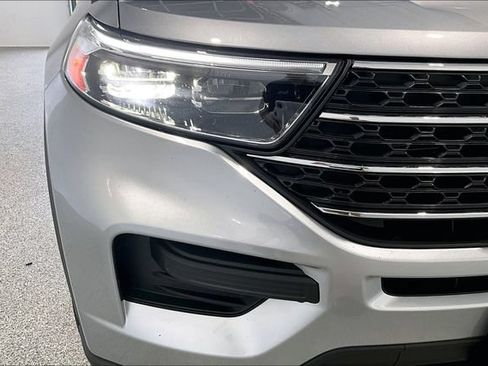 Used 2022 Ford Explorer XLT AWD/4WD image 37