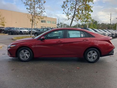 New 2026 Hyundai Elantra SE FWD image 8