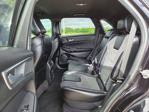 Used 2022 Ford Edge ST AWD/4WD image 16