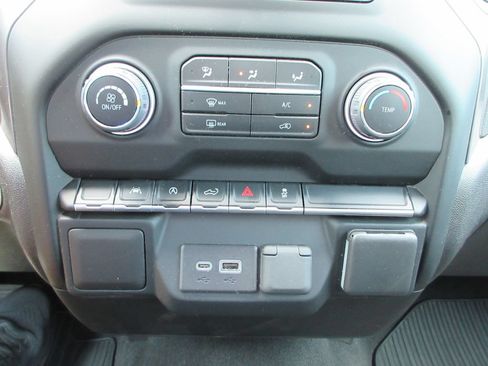 Certified 2022 Chevrolet Silverado 1500 Custom AWD/4WD image 27