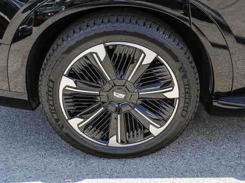 Used 2025 Cadillac Escalade IQ Sport 2 image 8