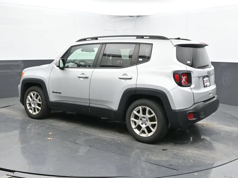 Used 2020 Jeep Renegade Latitude FWD image 9