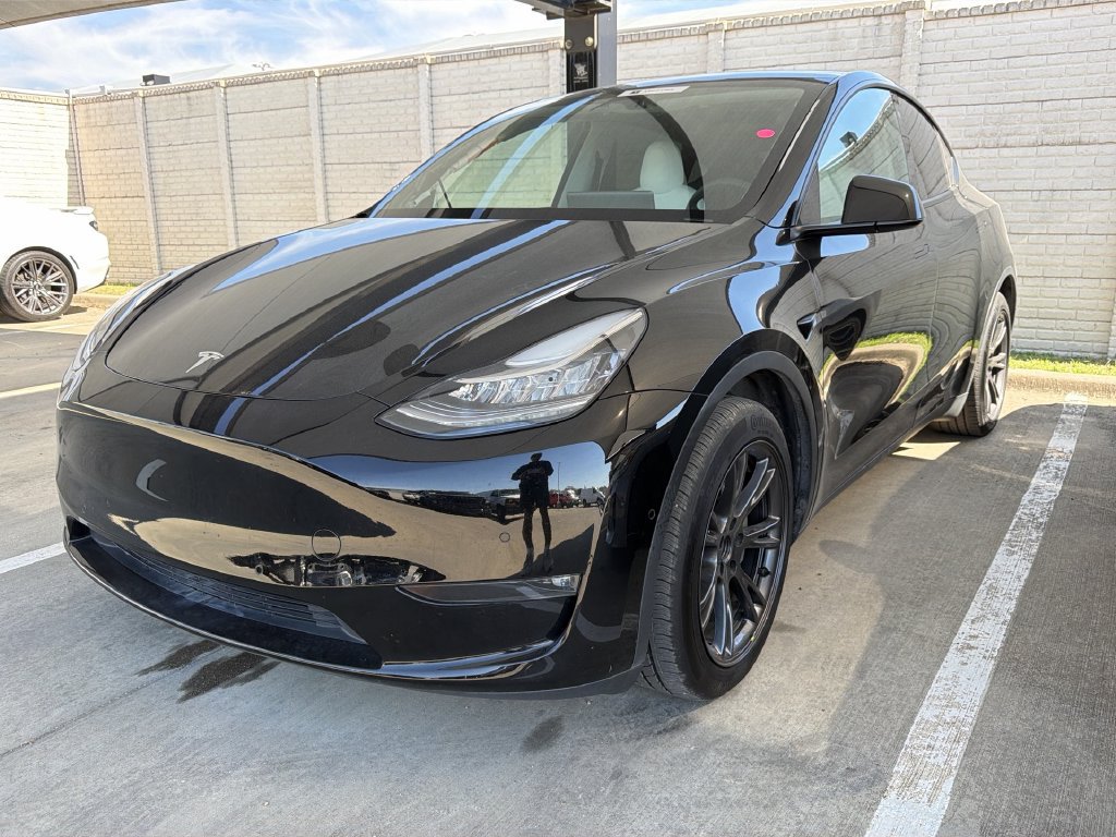 Used 2021 Tesla Model Y Long Range AWD/4WD image 1