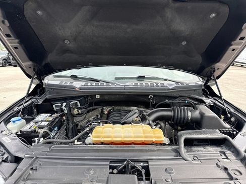 Used 2019 Ford F150 Lariat w/ Equipment Group 502A Luxury AWD/4WD image 29