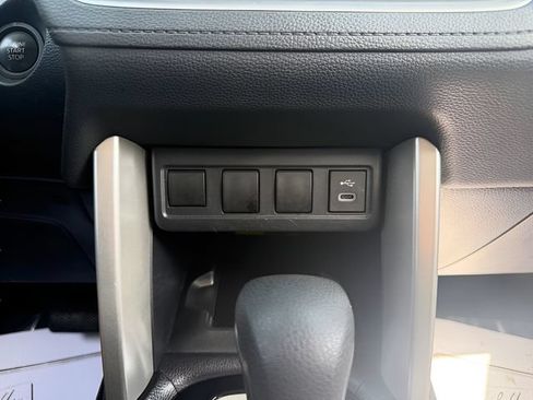 Used 2024 Toyota Corolla Cross LE FWD image 16