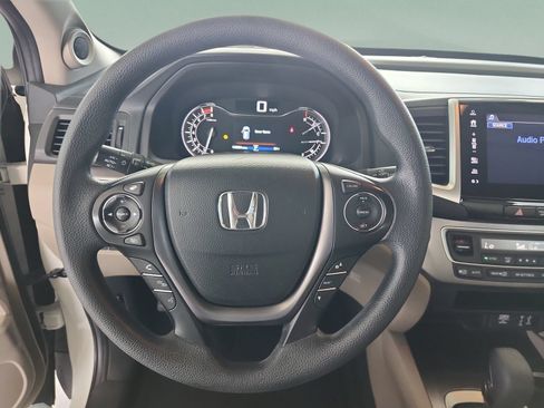 Used 2018 Honda Pilot EX image 10