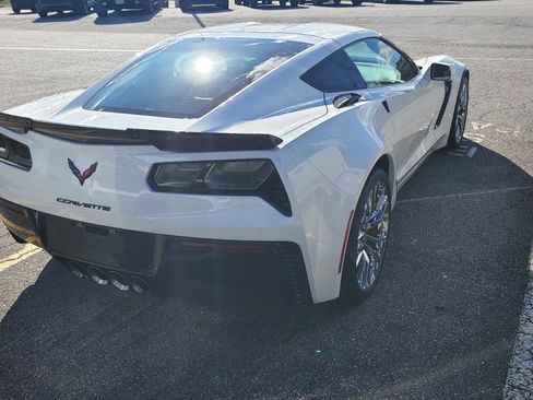 Used 2016 Chevrolet Corvette Z06 w/ 2LZ Preferred Equipment Group image 9