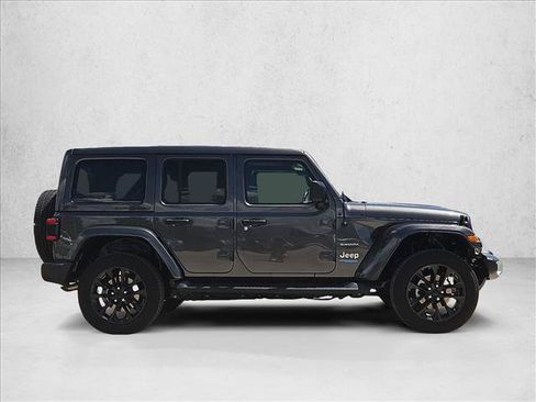 Used 2021 Jeep Wrangler Unlimited Sahara w/ Cold Weather Group AWD/4WD image 4