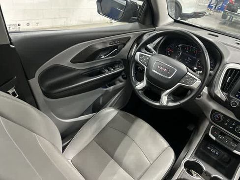 Used 2024 GMC Terrain SLT FWD image 12