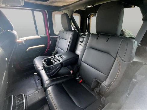 Used 2024 Jeep Wrangler Unlimited Sahara w/ Technology Group AWD/4WD image 20