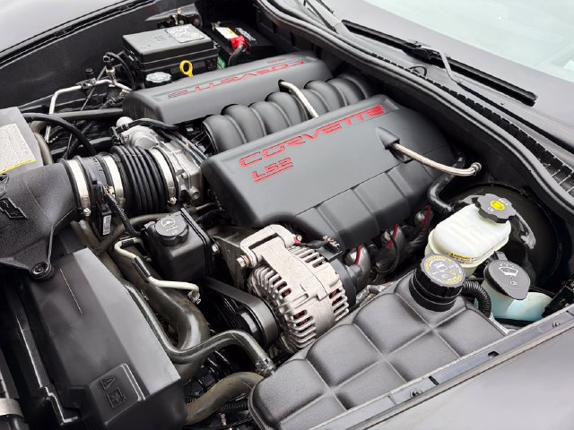 Used 2006 Chevrolet Corvette Convertible w/ Preferred Equipment Group RWD image 29