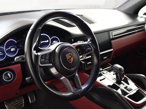 Used 2020 Porsche Cayenne S image 13