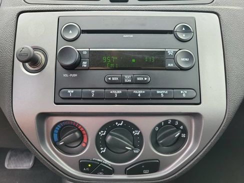 Used 2007 Ford Focus SE FWD image 18