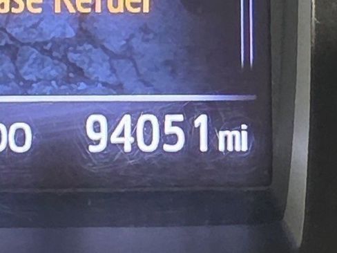 Used 2016 Toyota Tacoma TRD Sport image 40