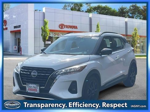 Used 2024 Nissan Kicks SR image 4