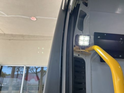 Used 2024 RAM ProMaster 3500 w/ Delivery Van Package FWD image 31