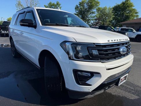 Used 2019 Ford Expedition Limited w/ Equipment Group 303A AWD/4WD image 3