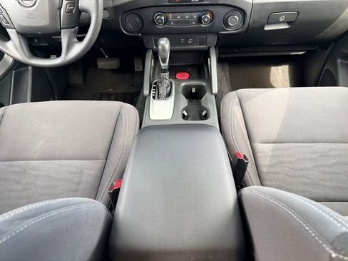 Used 2022 Nissan Frontier SV RWD image 14