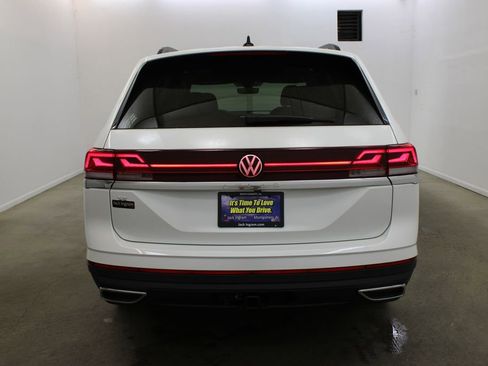 New 2026 Volkswagen Atlas SE FWD image 4