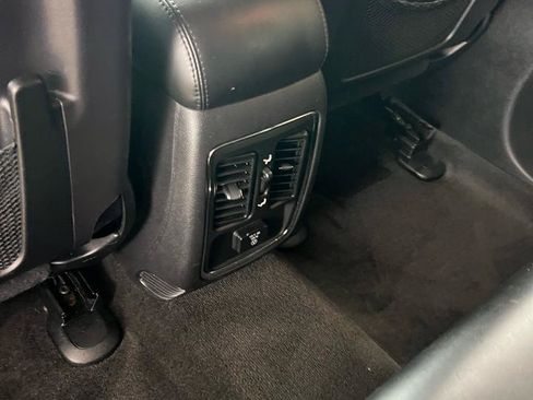 Used 2012 Jeep Grand Cherokee Laredo RWD image 8