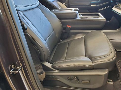 New 2025 Ford Expedition Platinum w/ Stealth Performance Package image 23