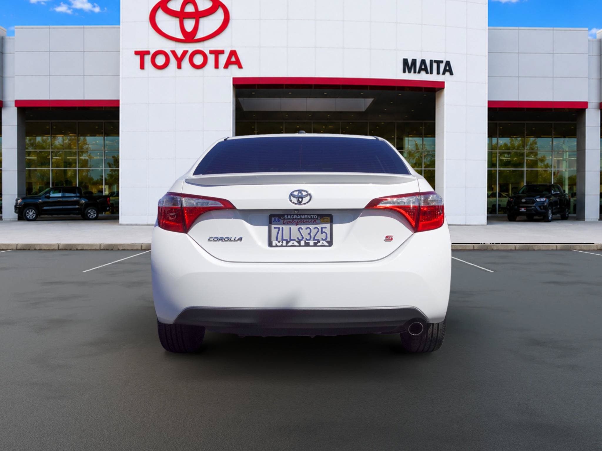 Used 2015 Toyota Corolla S Premium FWD image 4
