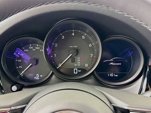 New 2026 Porsche Macan image 16