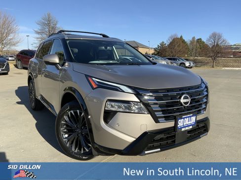 New 2026 Nissan Rogue Platinum w/ Platinum Premium Package image 2