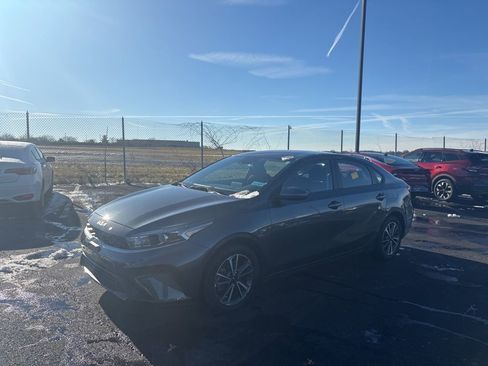 Certified 2023 Kia Forte LXS image 7