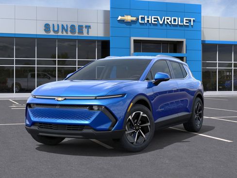 New 2026 Chevrolet Equinox EV LT image 6