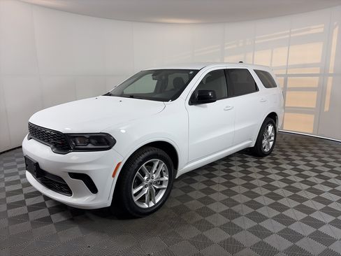 Used 2024 Dodge Durango GT AWD/4WD image 2
