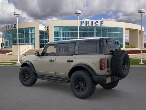 New 2026 Ford Bronco Outer Banks image 4