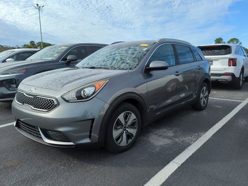 Used 2018 Kia Niro LX image 3