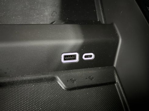 New 2025 Chevrolet Suburban Premier image 70