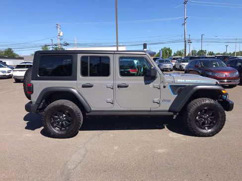 Used 2023 Jeep Wrangler Unlimited Rubicon 4xe AWD/4WD image 7