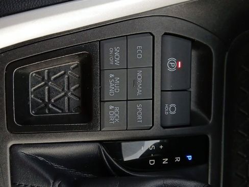 Used 2023 Toyota RAV4 LE image 24