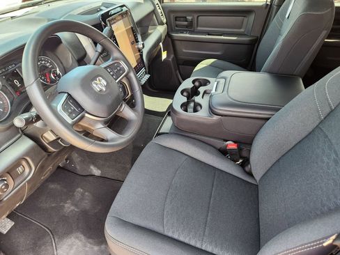 New 2026 RAM 2500 Tradesman AWD/4WD image 9