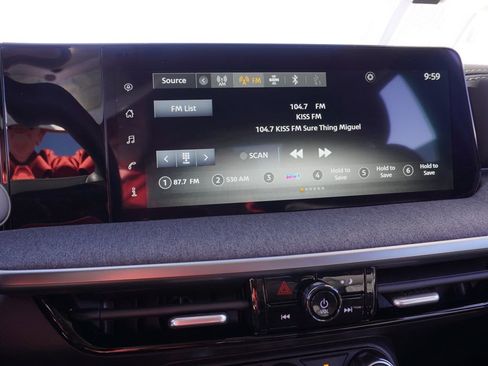 Certified 2025 Nissan Kicks SV image 20