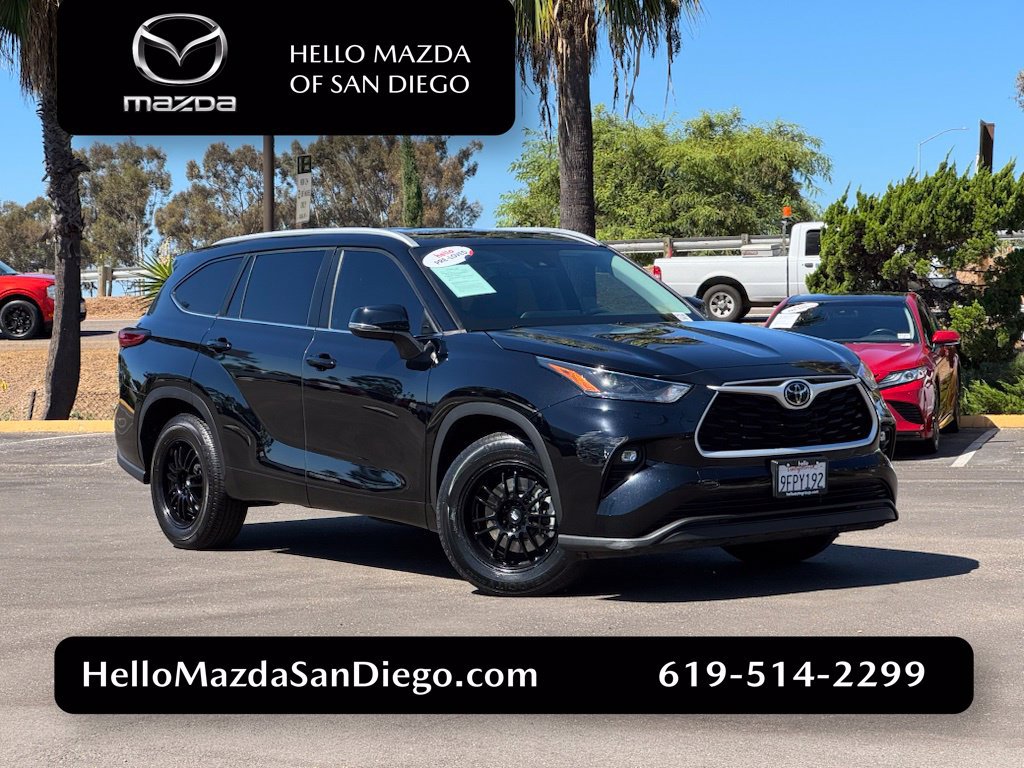 Used 2023 Toyota Highlander XLE FWD image 1