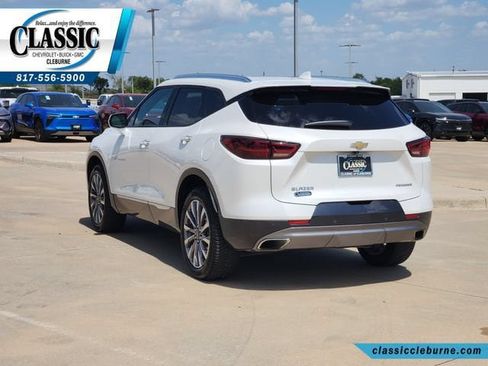 Used 2023 Chevrolet Blazer Premier w/ Enhanced Convenience Package FWD image 8