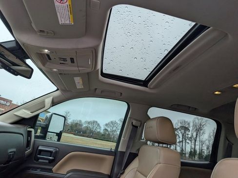 Used 2017 GMC Sierra 2500 Denali w/ Duramax Plus Package image 17