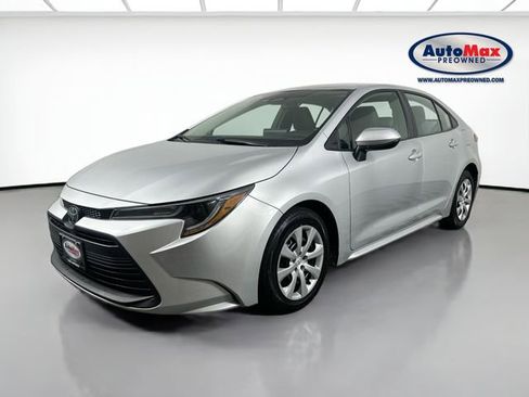 Used 2024 Toyota Corolla LE FWD image 4