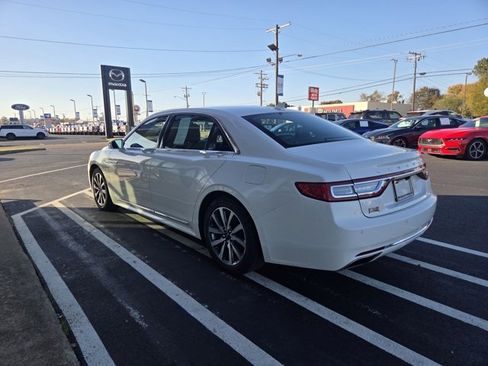 Used 2020 Lincoln Continental image 27