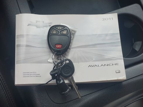 Used 2011 Chevrolet Avalanche LT w/ Luxury Package image 31