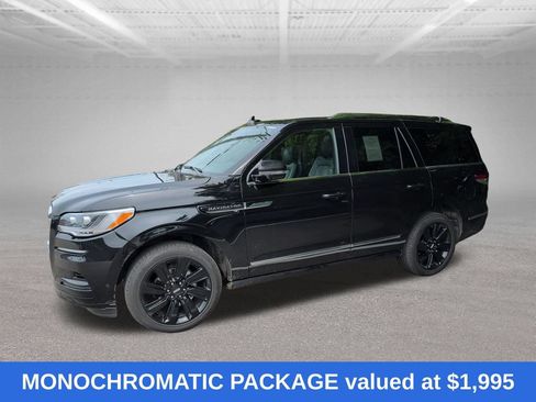 Used 2023 Lincoln Navigator Reserve AWD/4WD image 5